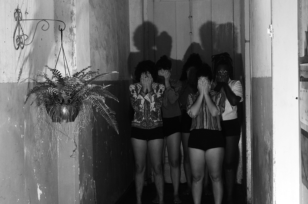 Ha-violencia-no-silencio-[Fot-o-por-Naiara-Rezende]-(2)